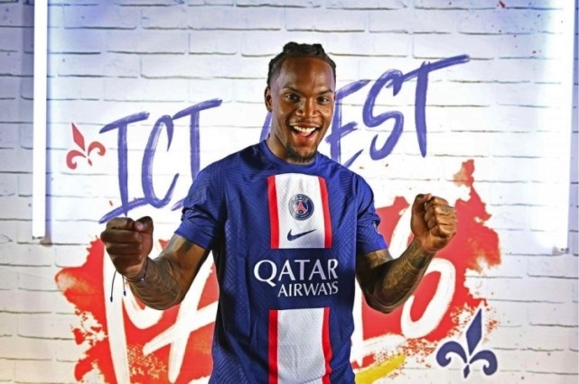 Renato Sanches chega ao Paris Saint-Germain